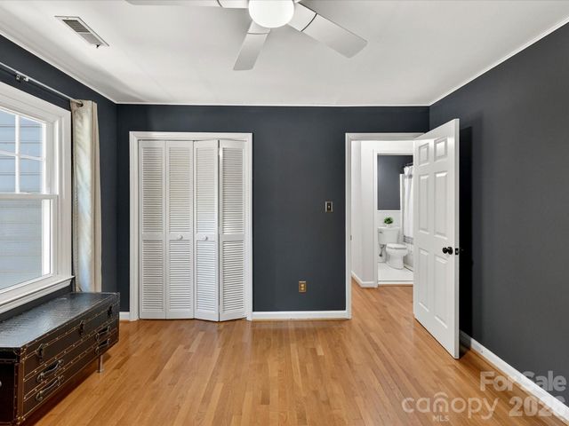 4308 Meadowridge Drive, Charlotte, NC 28226