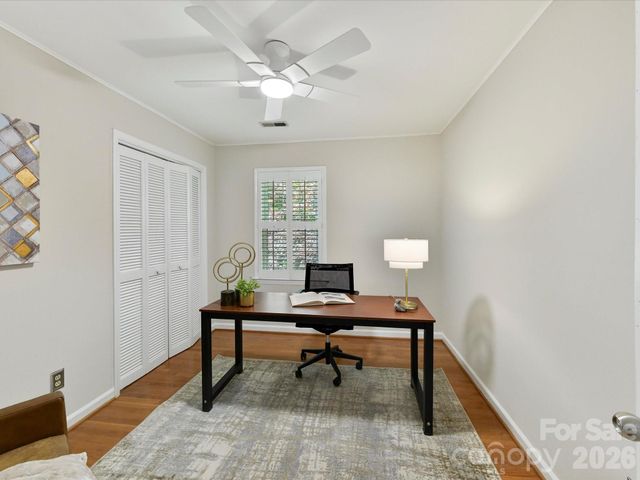 4308 Meadowridge Drive, Charlotte, NC 28226