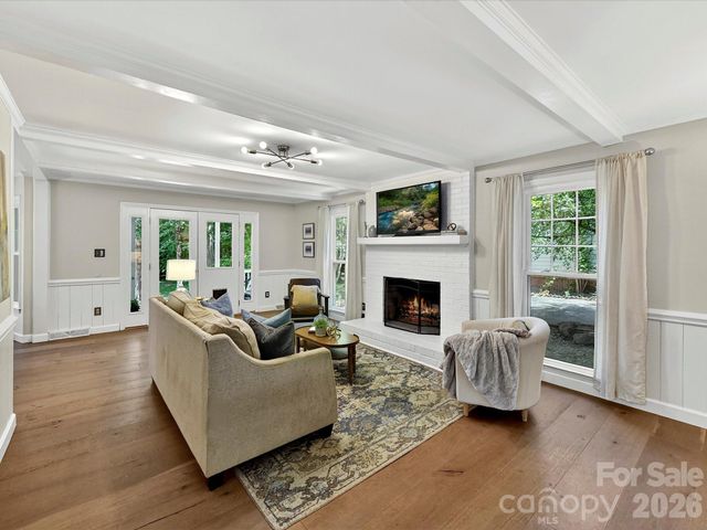 4308 Meadowridge Drive, Charlotte, NC 28226