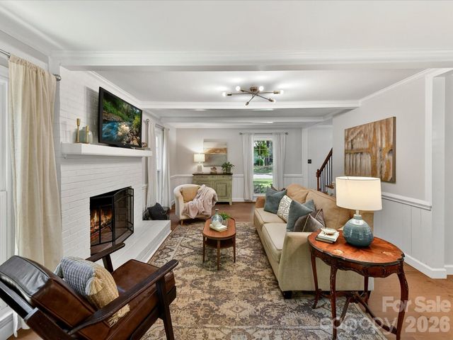 4308 Meadowridge Drive, Charlotte, NC 28226