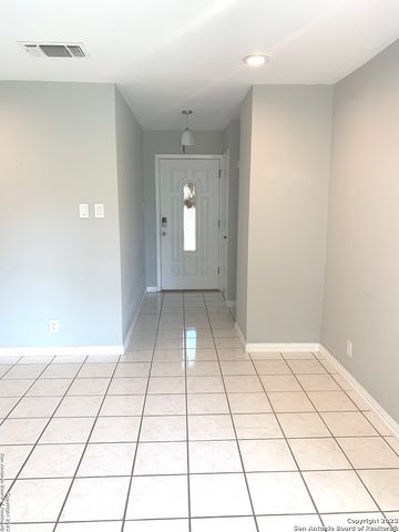 5511 Eaglewood St, San Antonio, TX 78233