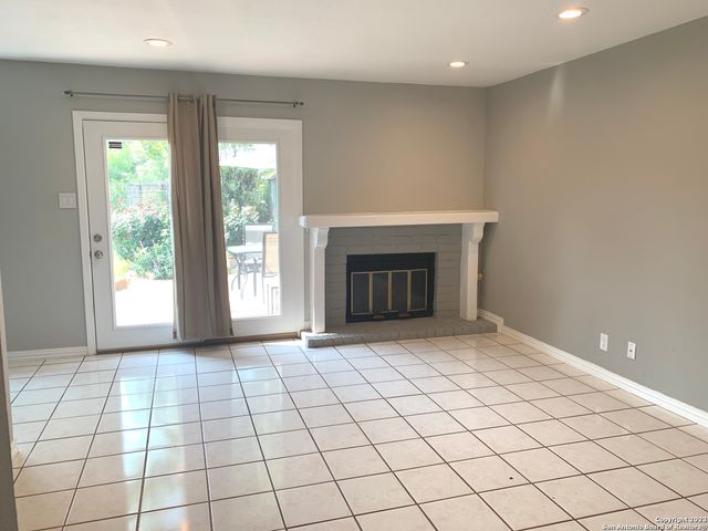 5511 Eaglewood St, San Antonio, TX 78233