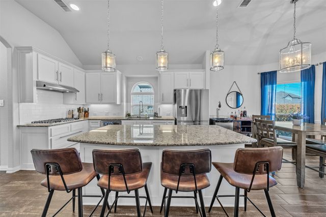 900 Netherfield Parkway, Mansfield, TX 76063