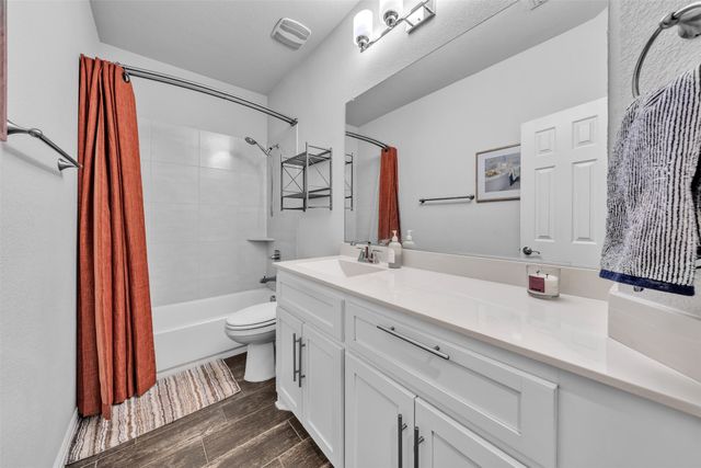 900 Netherfield Parkway, Mansfield, TX 76063