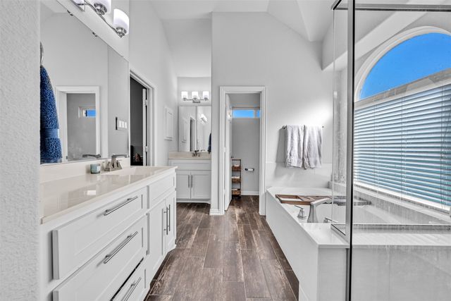 900 Netherfield Parkway, Mansfield, TX 76063