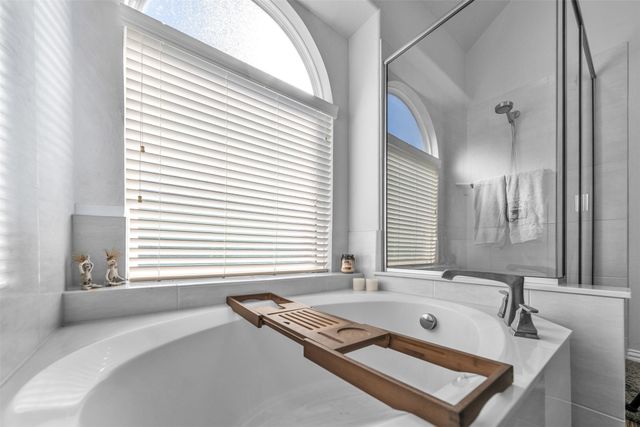 900 Netherfield Parkway, Mansfield, TX 76063