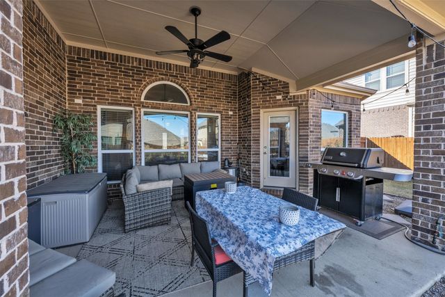 900 Netherfield Parkway, Mansfield, TX 76063