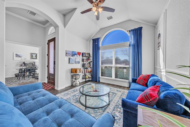 900 Netherfield Parkway, Mansfield, TX 76063