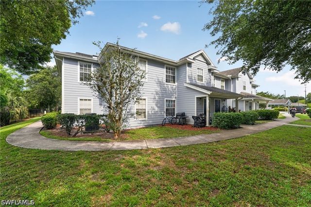 14885 Pleasant Bay LN 201, Naples, FL 34119