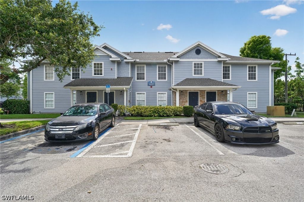 14885 Pleasant Bay LN 201, Naples, FL 34119