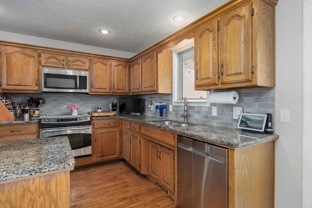 2019 North Preakness Drive, Nixa, MO 65714