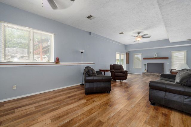 2019 North Preakness Drive, Nixa, MO 65714