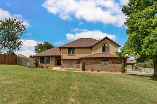 2019 North Preakness Drive, Nixa, MO 65714
