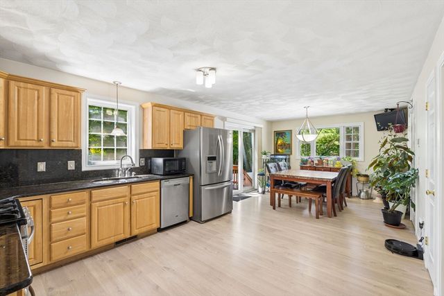 9 Perron Way, Lowell, MA 01854