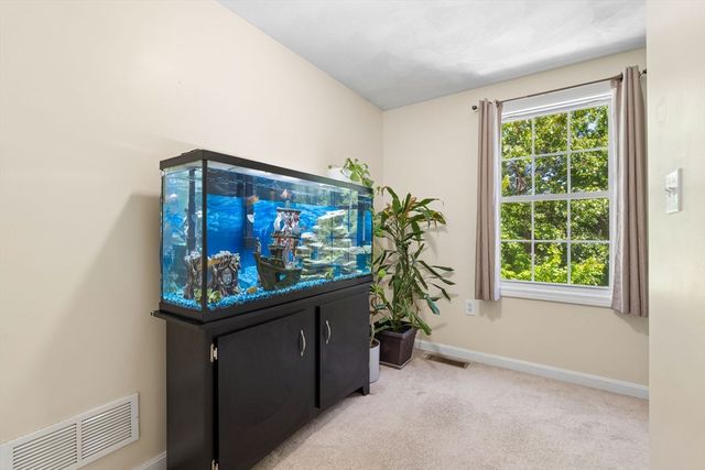9 Perron Way, Lowell, MA 01854