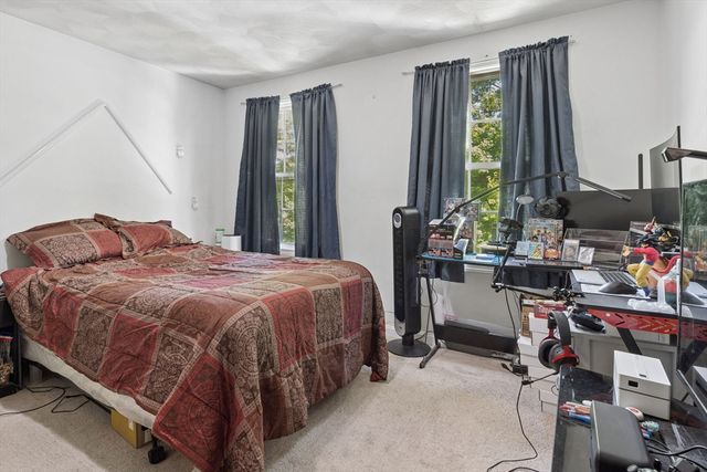 9 Perron Way, Lowell, MA 01854