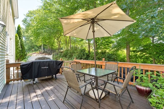 9 Perron Way, Lowell, MA 01854