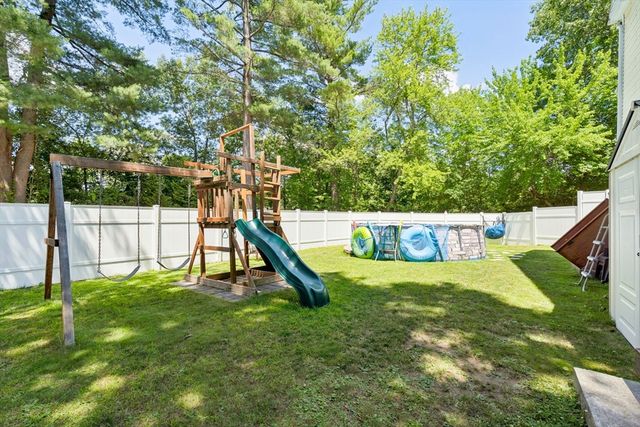 9 Perron Way, Lowell, MA 01854