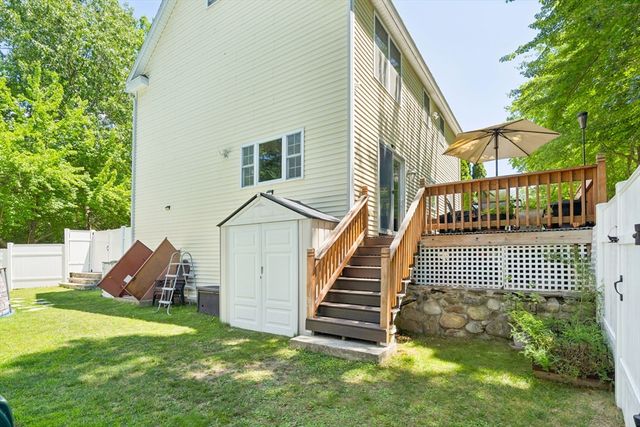 9 Perron Way, Lowell, MA 01854