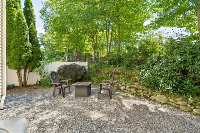 9 Perron Way, Lowell, MA 01854