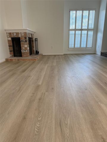 1025 Fountain View Drive, Houston, TX 77057