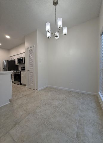 1025 Fountain View Drive, Houston, TX 77057