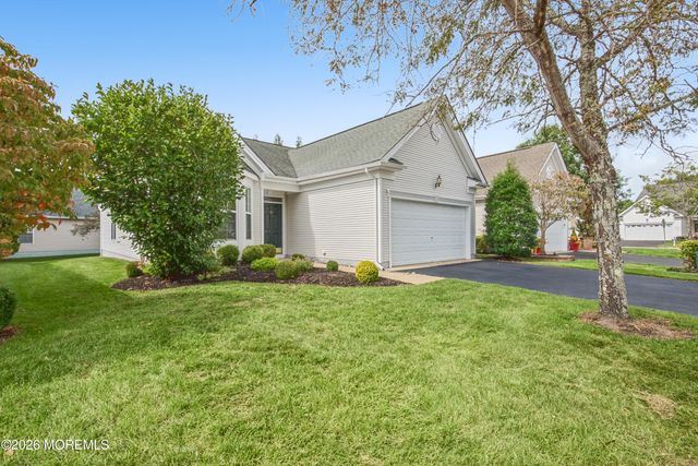 68 Stamford Drive, Jackson, NJ 08527