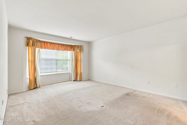 68 Stamford Drive, Jackson, NJ 08527