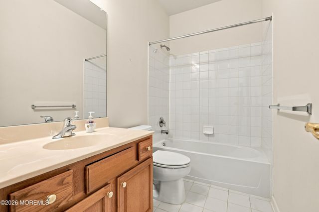 68 Stamford Drive, Jackson, NJ 08527