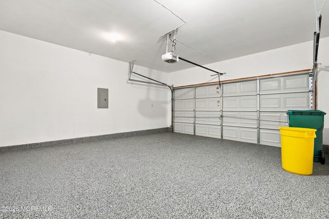 68 Stamford Drive, Jackson, NJ 08527