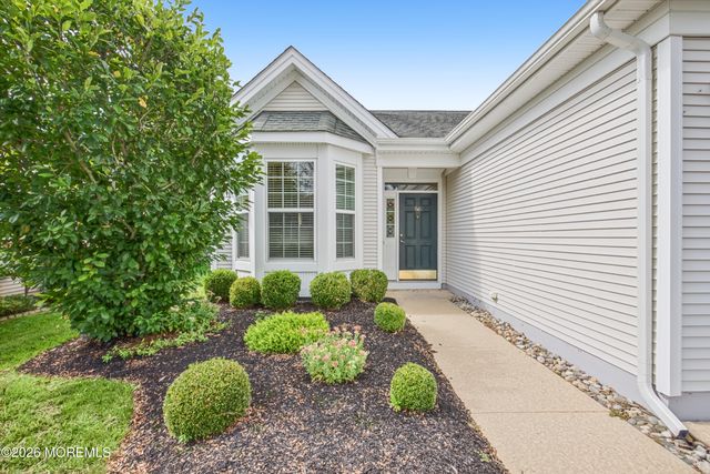 68 Stamford Drive, Jackson, NJ 08527