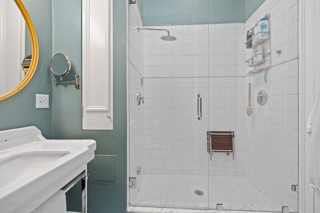 1778 Beacon St 302, Brookline, MA 02445