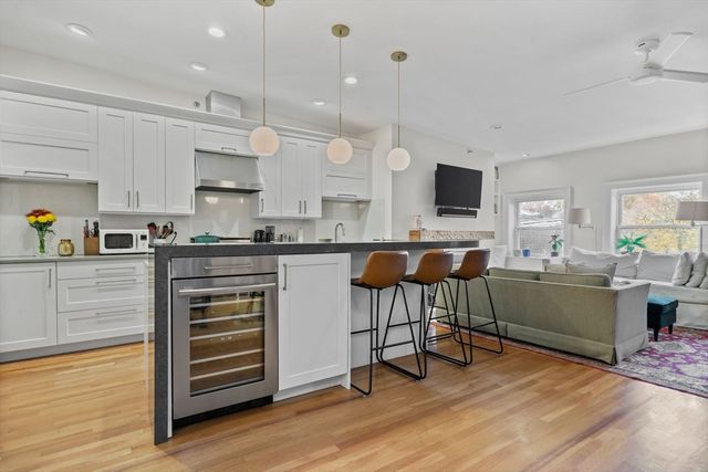 1778 Beacon St 302, Brookline, MA 02445
