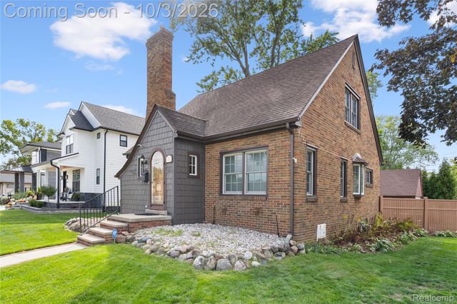 1312 S Harvey Street, Plymouth, MI 48170