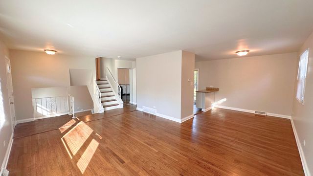 3214 Birchwood Drive, Hazel Crest, IL 60429