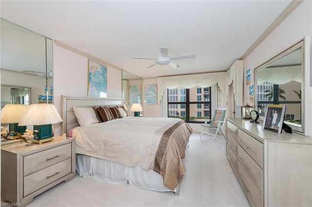 4451 Gulf Shore BLVD N # 505, Naples, FL 34103