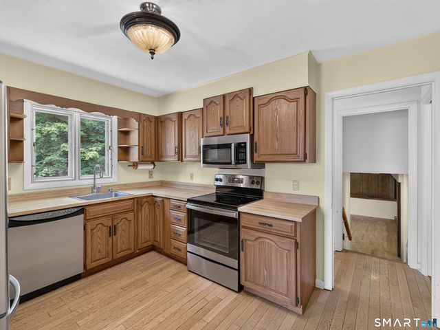 54 Deforest Drive, North Branford, CT 06471
