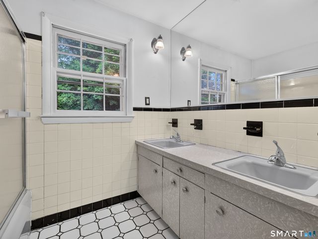 54 Deforest Drive, North Branford, CT 06471