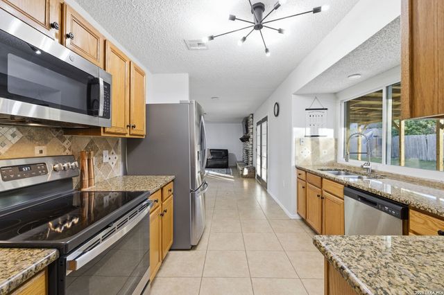 5914 Freemans Farm, San Antonio, TX 78233