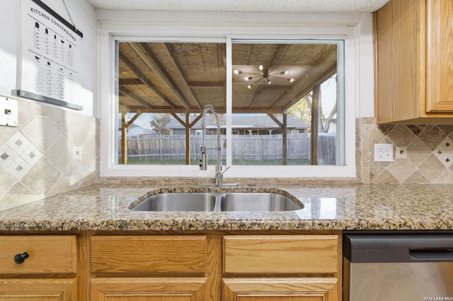 5914 Freemans Farm, San Antonio, TX 78233