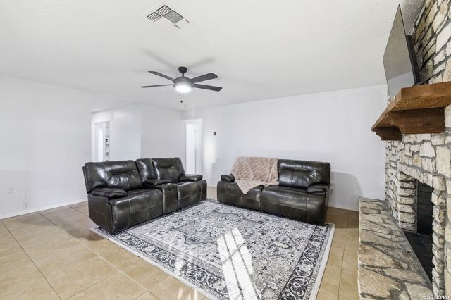 5914 Freemans Farm, San Antonio, TX 78233