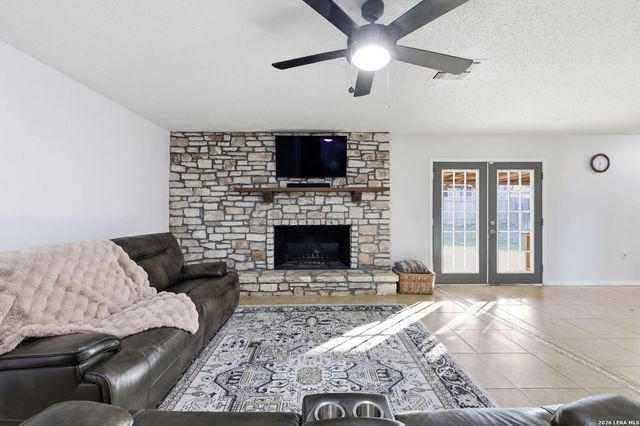 5914 Freemans Farm, San Antonio, TX 78233