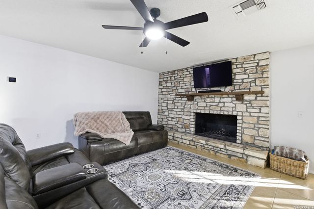 5914 Freemans Farm, San Antonio, TX 78233