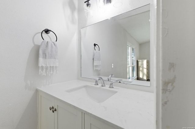 5914 Freemans Farm, San Antonio, TX 78233