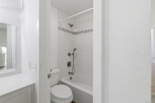 5914 Freemans Farm, San Antonio, TX 78233