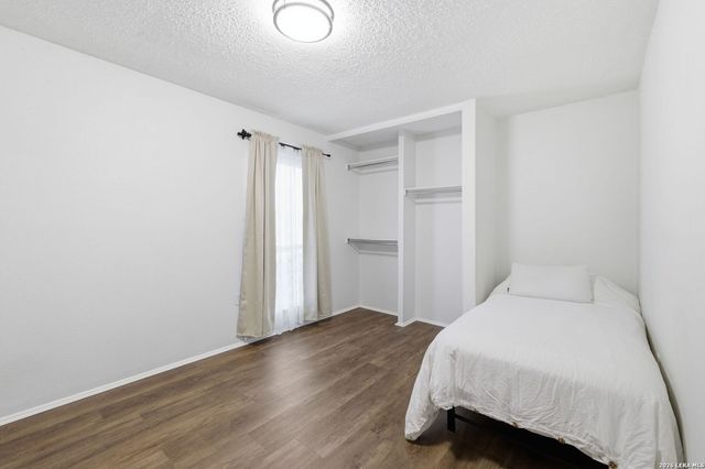 5914 Freemans Farm, San Antonio, TX 78233