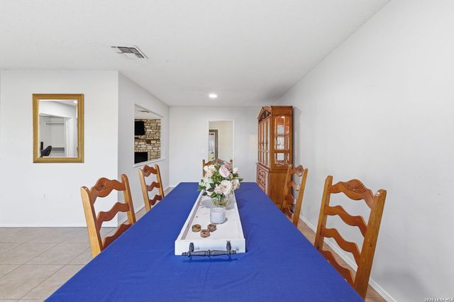 5914 Freemans Farm, San Antonio, TX 78233