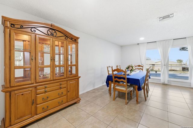 5914 Freemans Farm, San Antonio, TX 78233