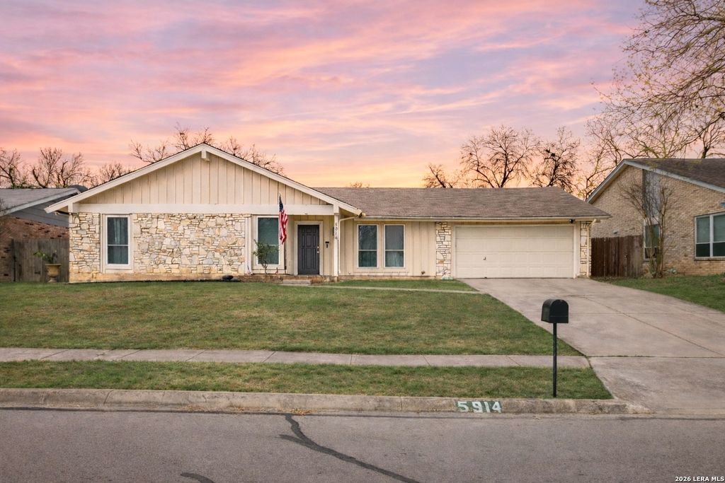 5914 Freemans Farm, San Antonio, TX 78233