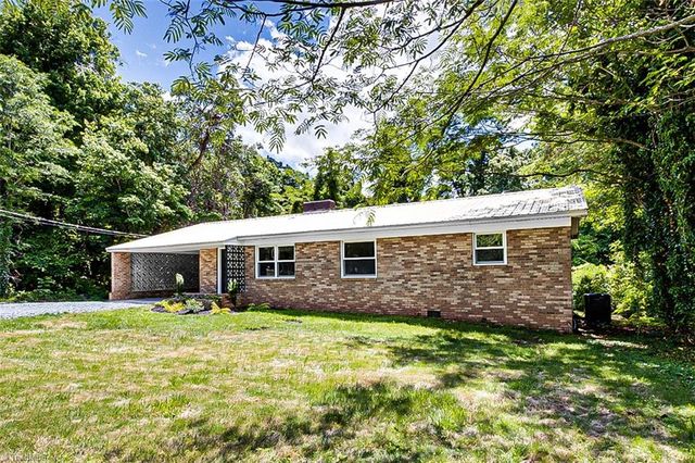 3766 Midway Acres Road, Asheboro, NC 27205
